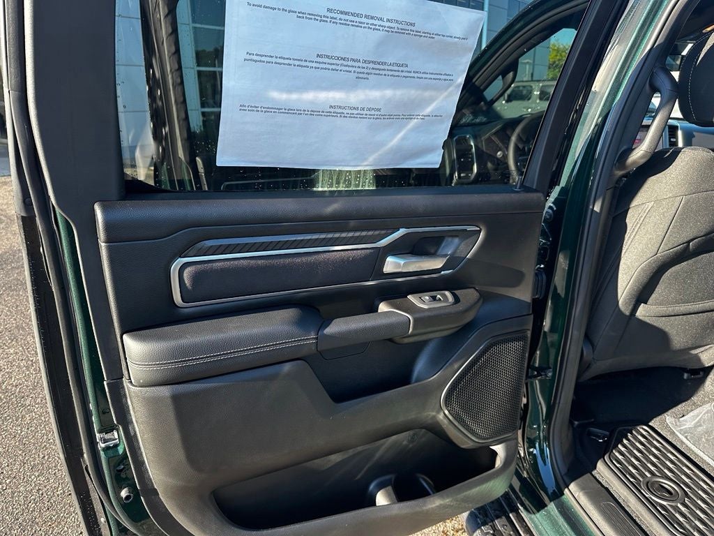 2027 RAM 1500 Big Horn/Lone Star