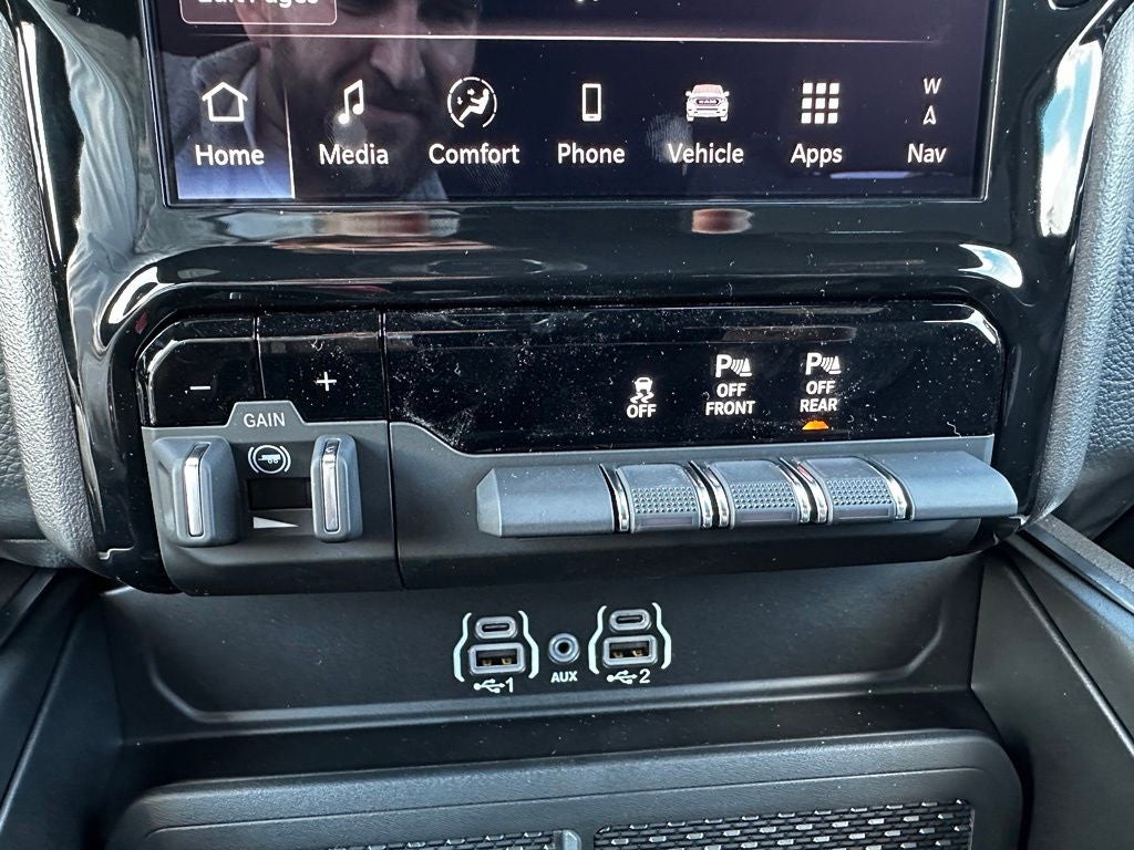 2027 RAM 1500 Big Horn/Lone Star