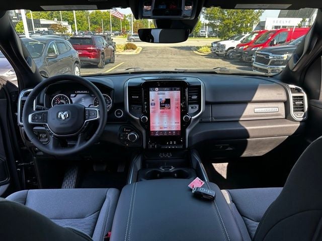 2026 RAM 1500 RAM 1500 BIG HORN CREW CAB 4X4 5'7' BOX