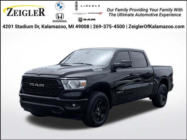 2024 RAM 1500 Big Horn/Lone Star 4x4 Crew Cab 5'7's photo