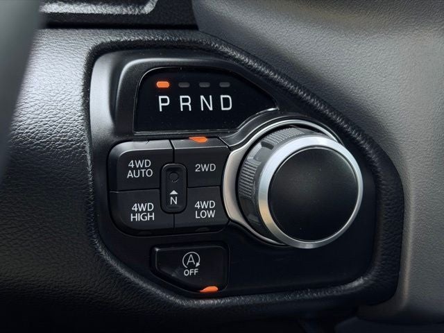 2024 RAM 1500 Big Horn Crew Cab 4x4 5'7' Box