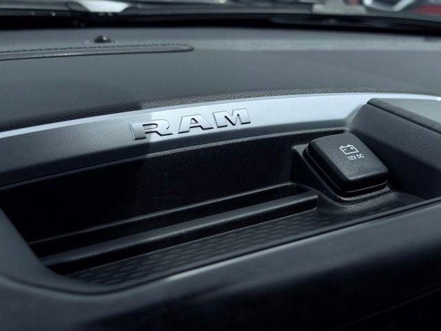 2024 RAM 1500 Big Horn Crew Cab 4x4 5'7' Box