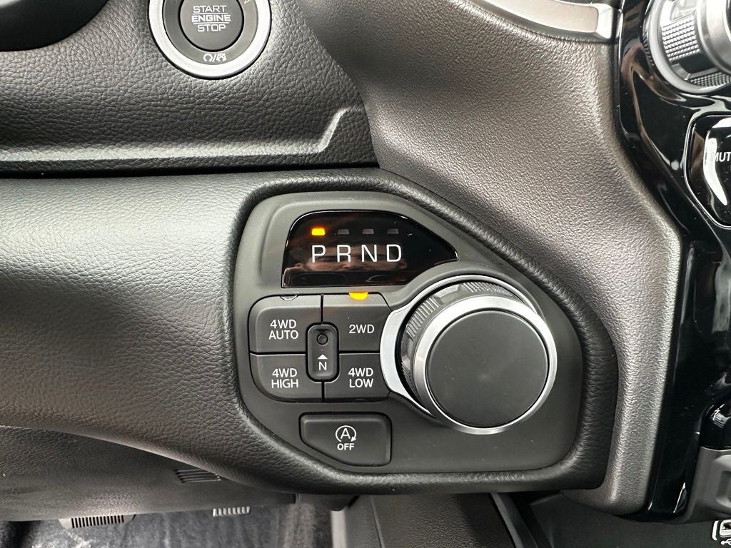 2027 RAM 1500 Big Horn/Lone Star