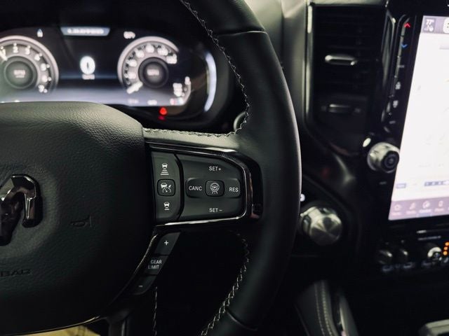 2026 RAM 1500 RAM 1500 LIMITED CREW CAB 4X4 5'7' BOX