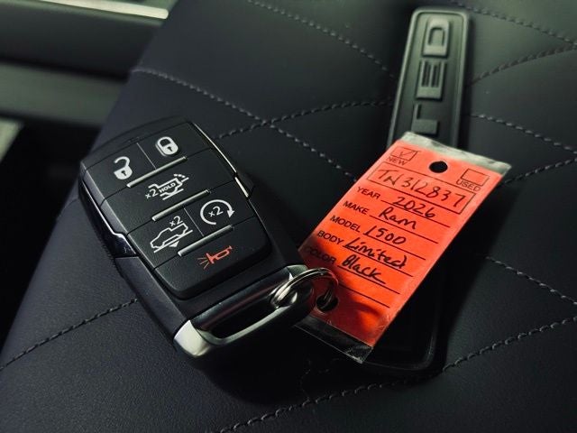 2026 RAM 1500 RAM 1500 LIMITED CREW CAB 4X4 5'7' BOX