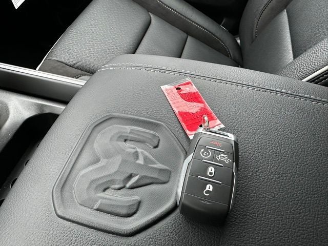 2026 RAM 1500 RAM 1500 LARAMIE CREW CAB 4X4 5'7' BOX