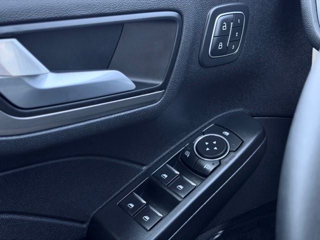 2022 Ford Escape Hybrid Titanium Hybrid