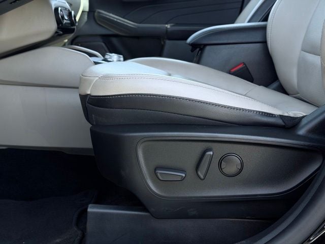 2022 Ford Escape Hybrid Titanium Hybrid