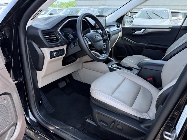 2022 Ford Escape Hybrid Titanium Hybrid