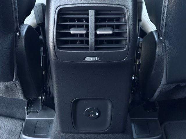 2022 Ford Escape Hybrid Titanium Hybrid