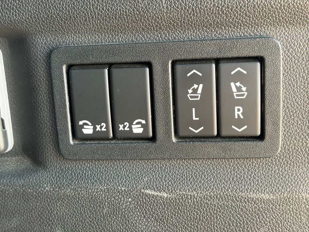 2022 GMC Yukon 4WD Denali