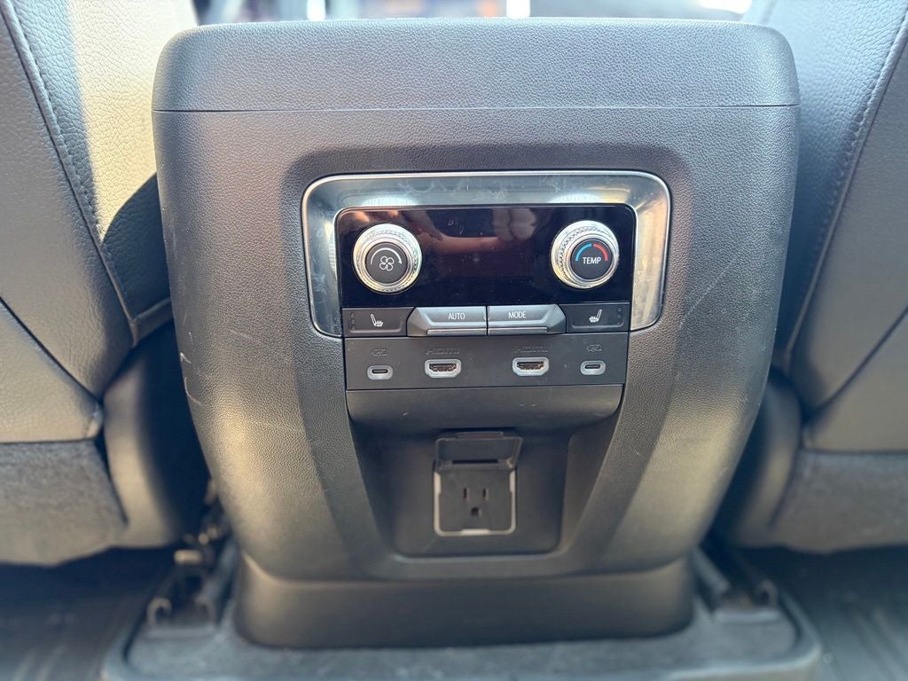 2022 GMC Yukon 4WD Denali