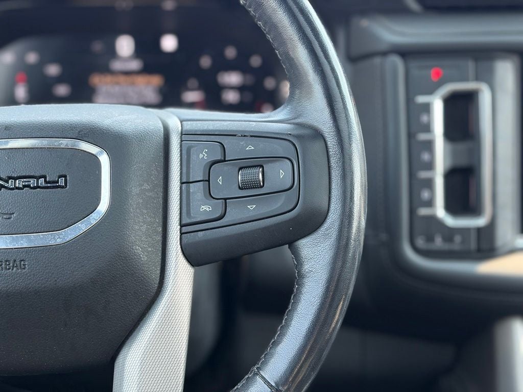 2022 GMC Yukon 4WD Denali