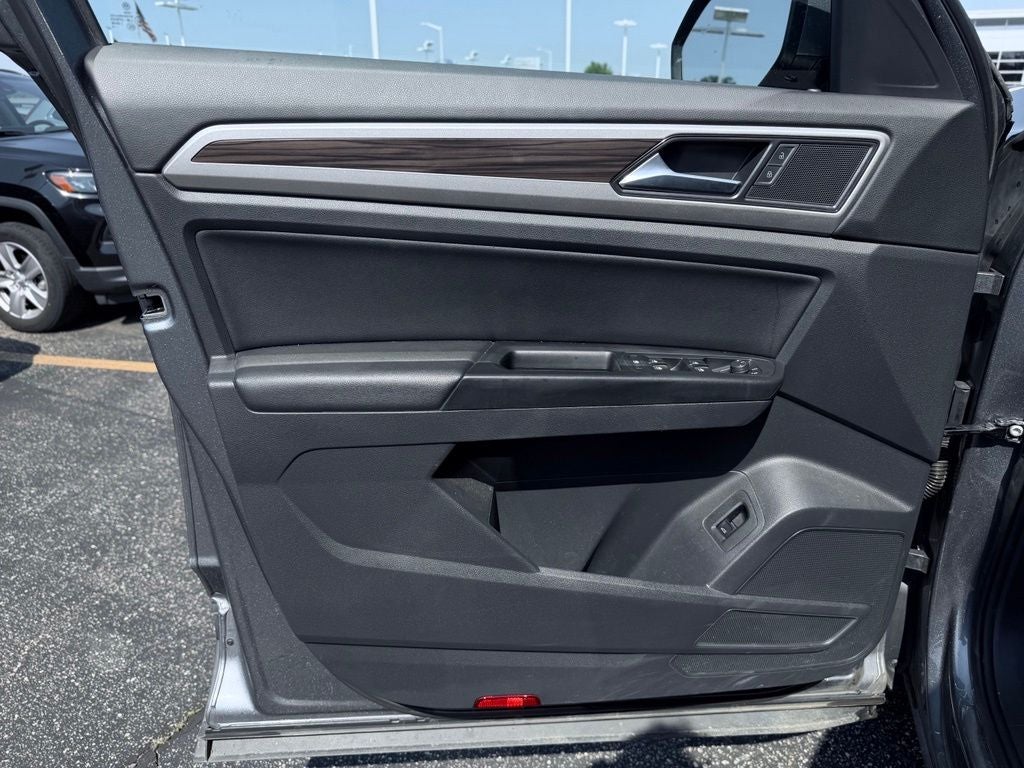 2021 Volkswagen Atlas 3.6L V6 SE w/Technology