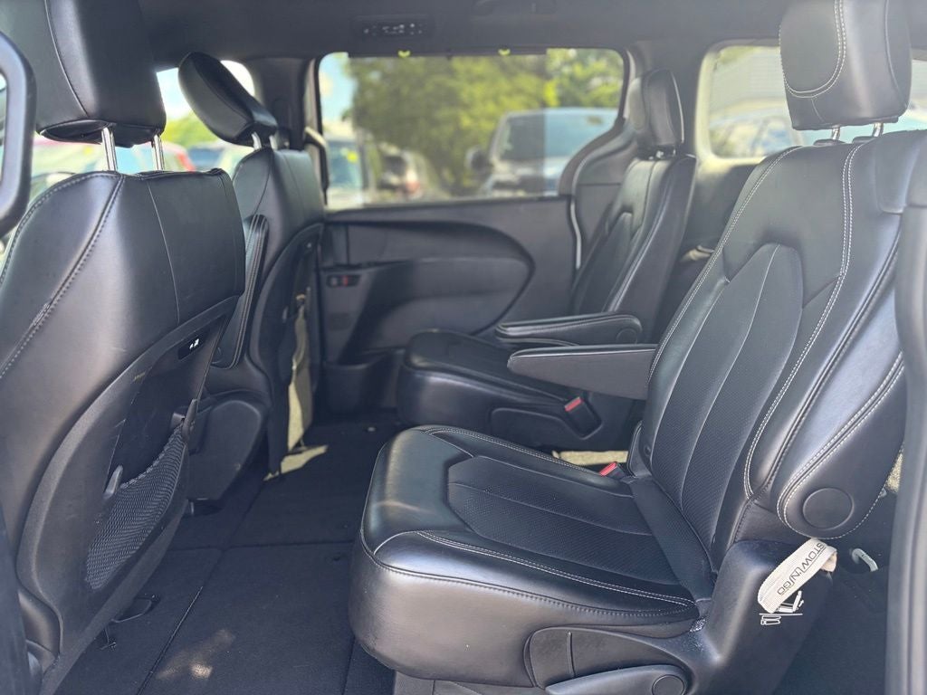 2025 Chrysler Pacifica Select * Certified Pre-Owned *