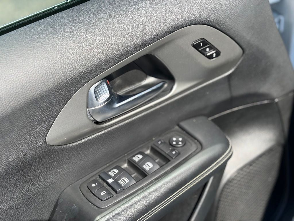 2025 Chrysler Pacifica Select * Certified Pre-Owned *