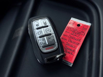 2027 Chrysler Pacifica PACIFICA SELECT