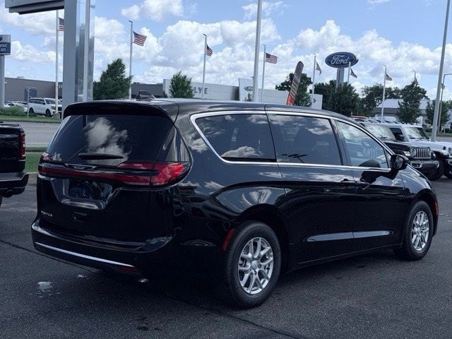 2027 Chrysler Pacifica PACIFICA SELECT