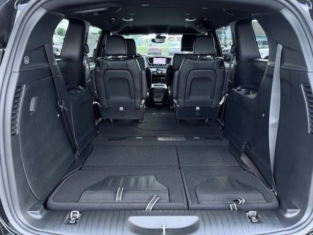 2027 Chrysler Pacifica PACIFICA SELECT