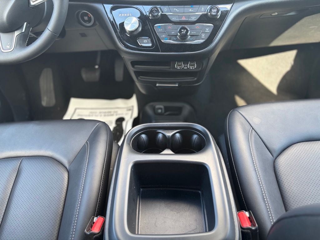 2025 Chrysler Pacifica Select * Certified Pre-Owned *
