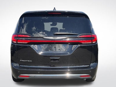 2025 Chrysler Pacifica Select * Certified Pre-Owned *