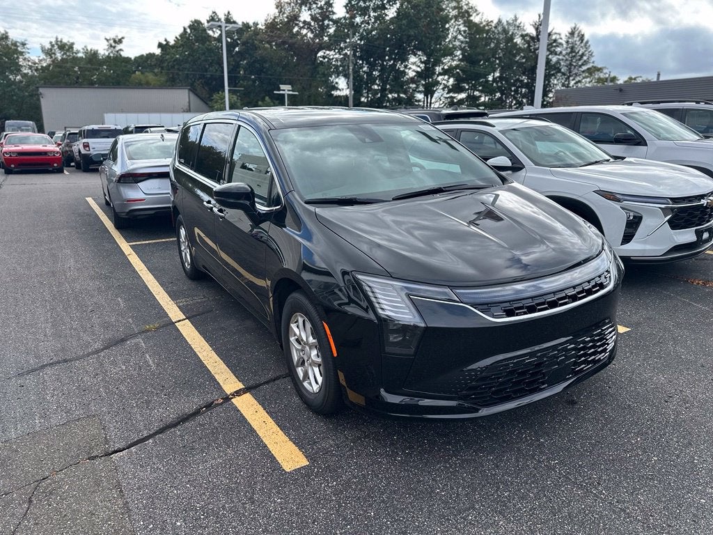 2027 Chrysler Pacifica Select