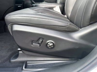 2027 Chrysler Pacifica LX
