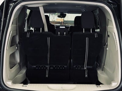 2024 Chrysler Voyager LX