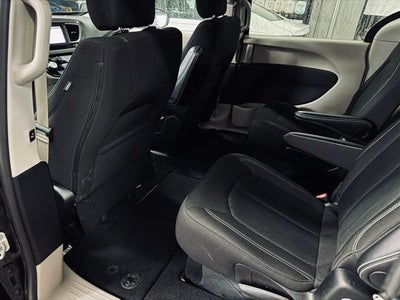 2024 Chrysler Voyager LX