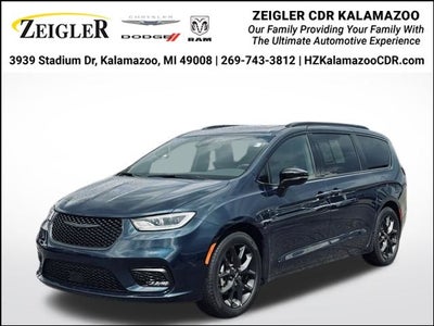 2025 Chrysler Pacifica Limited