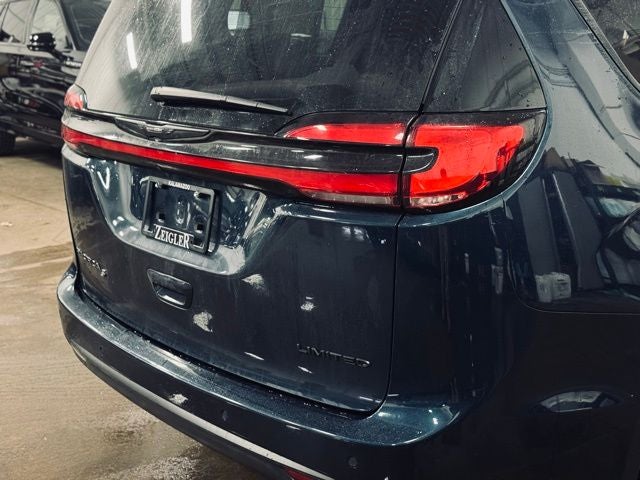 2025 Chrysler Pacifica Limited