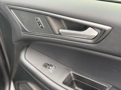 2023 Ford Edge SE