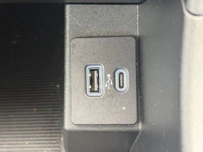 2023 Ford Edge SE