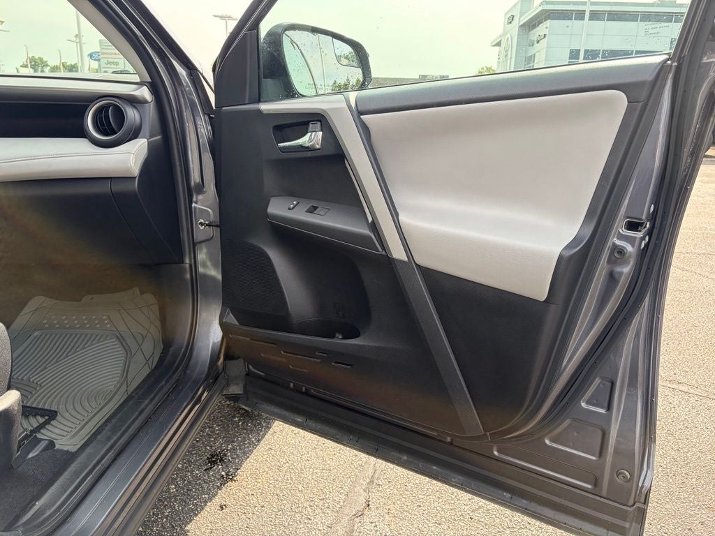 2016 Toyota RAV4 XLE