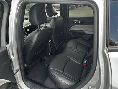 2025 Jeep Compass COMPASS LIMITED 4X4