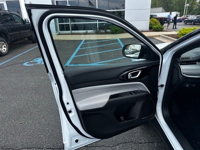 2025 Jeep Compass COMPASS LIMITED 4X4