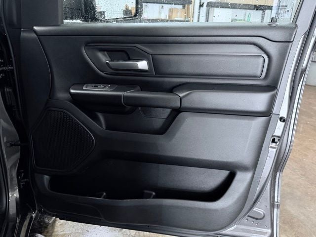 2026 RAM 1500 RAM 1500 EXPRESS CREW CAB 4X4 5'7' BOX