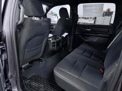 2026 RAM 1500 RAM 1500 EXPRESS CREW CAB 4X4 5'7' BOX