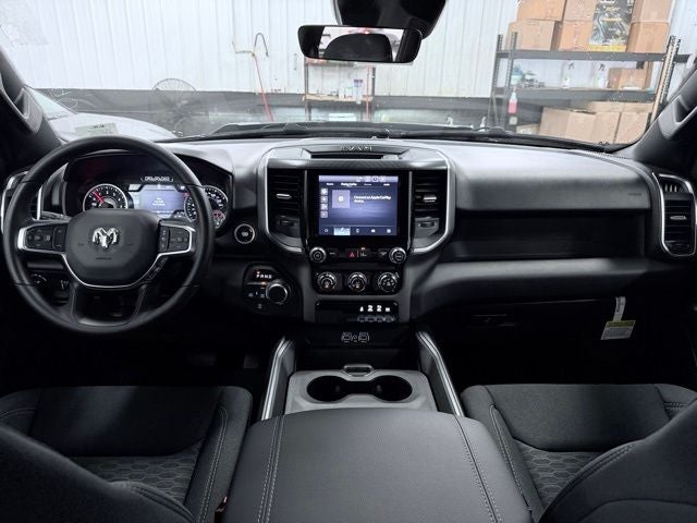 2026 RAM 1500 RAM 1500 EXPRESS CREW CAB 4X4 5'7' BOX