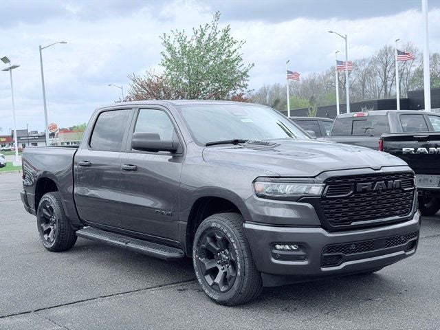 2026 RAM 1500 RAM 1500 EXPRESS CREW CAB 4X4 5'7' BOX