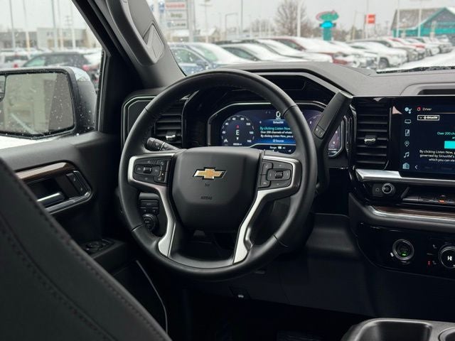 2023 Chevrolet Silverado 1500 4WD Crew Cab Short Bed LT with 2FL