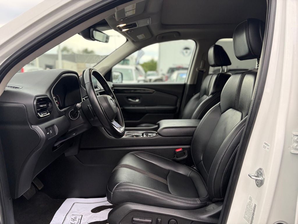 2025 Honda Pilot Touring - Photo 25