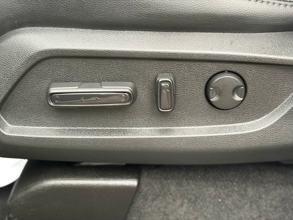 2025 Honda Pilot Touring - Photo 26