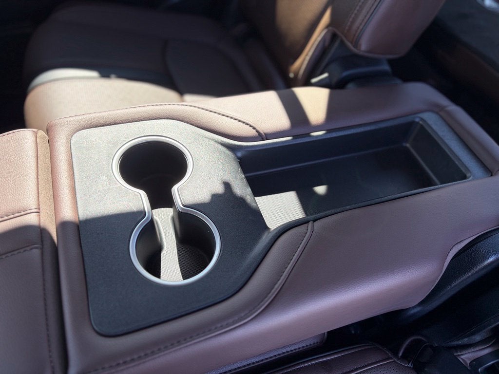 2023 Honda Pilot Elite - Photo 16