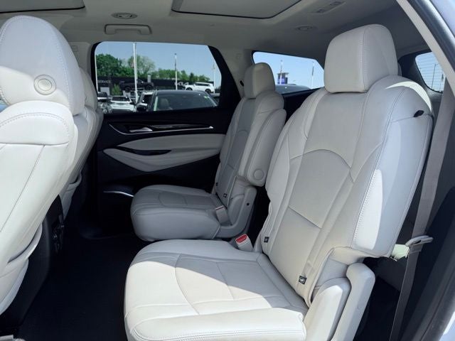 2023 Buick Enclave Essence AWD