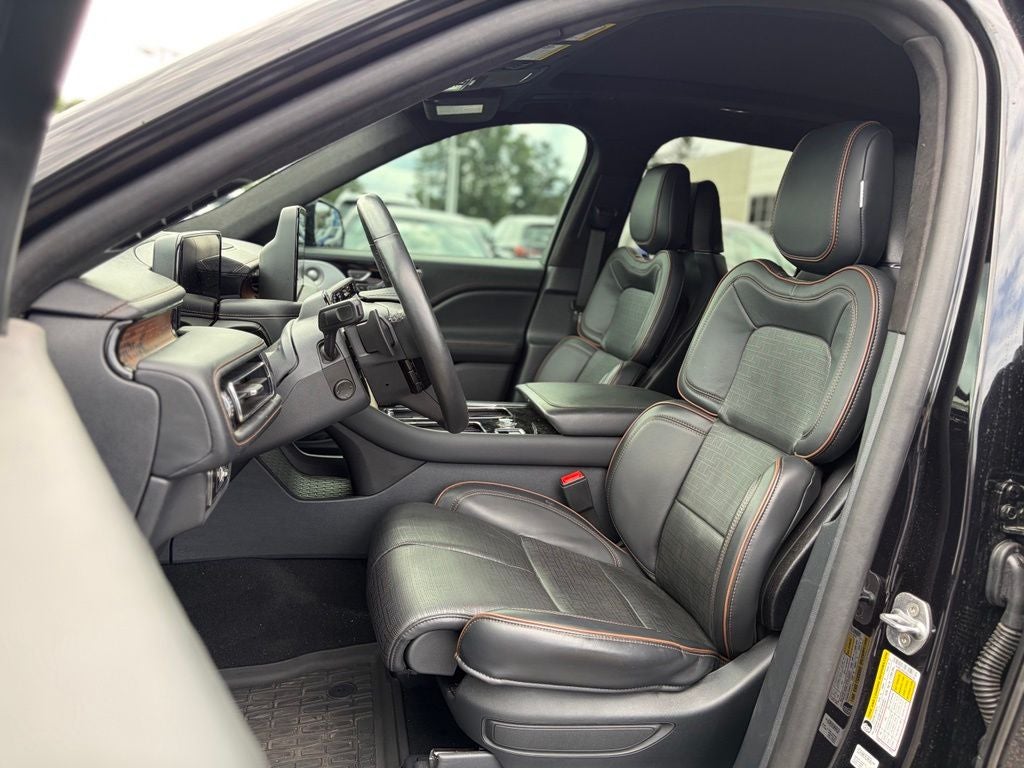 2025 Lincoln Aviator Black Label