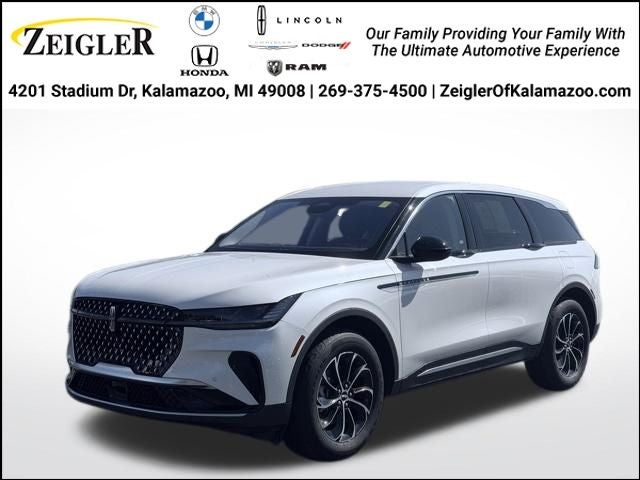2025 Lincoln Nautilus Premiere AWD's photo