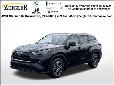 2024 Toyota Highlander Hybrid XLE