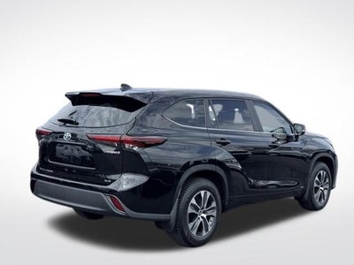 2024 Toyota Highlander Hybrid XLE
