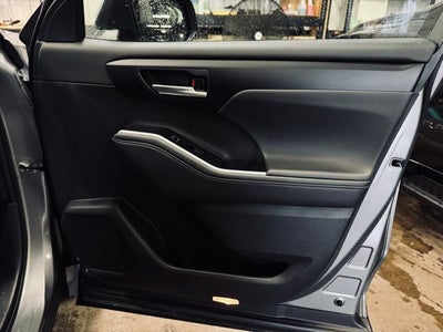 2025 Toyota Highlander Base